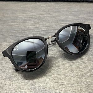 Black Maui Jim Kolohe